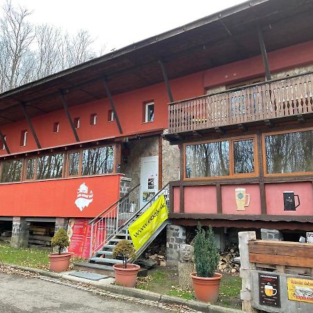 Chata Korenny Vrch Pezinska Baba Pezinok Exterior foto