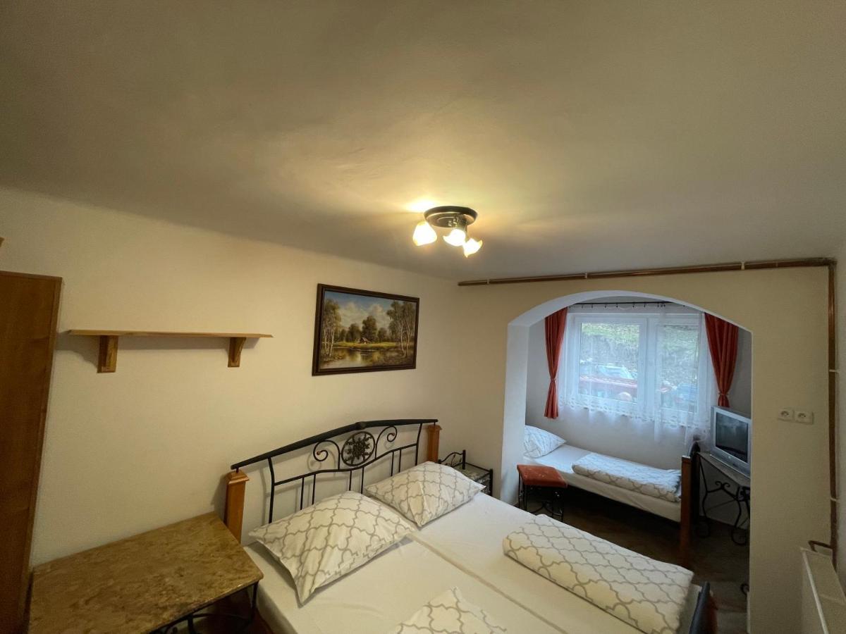 Chata Korenny Vrch Pezinska Baba Pezinok Exterior foto