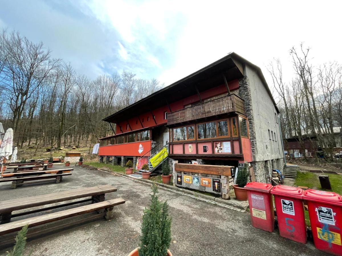 Chata Korenny Vrch Pezinska Baba Pezinok Exterior foto