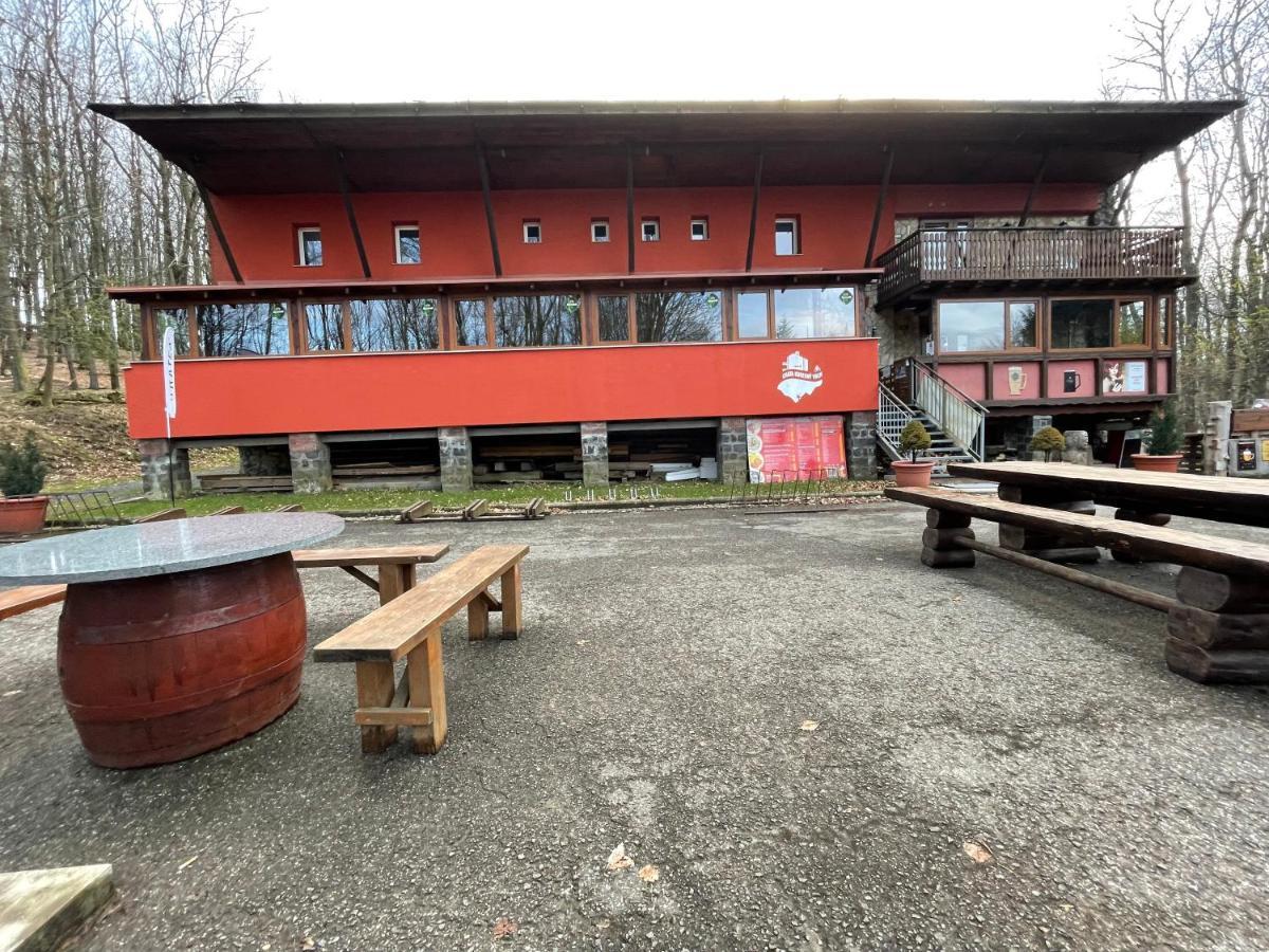 Chata Korenny Vrch Pezinska Baba Pezinok Exterior foto